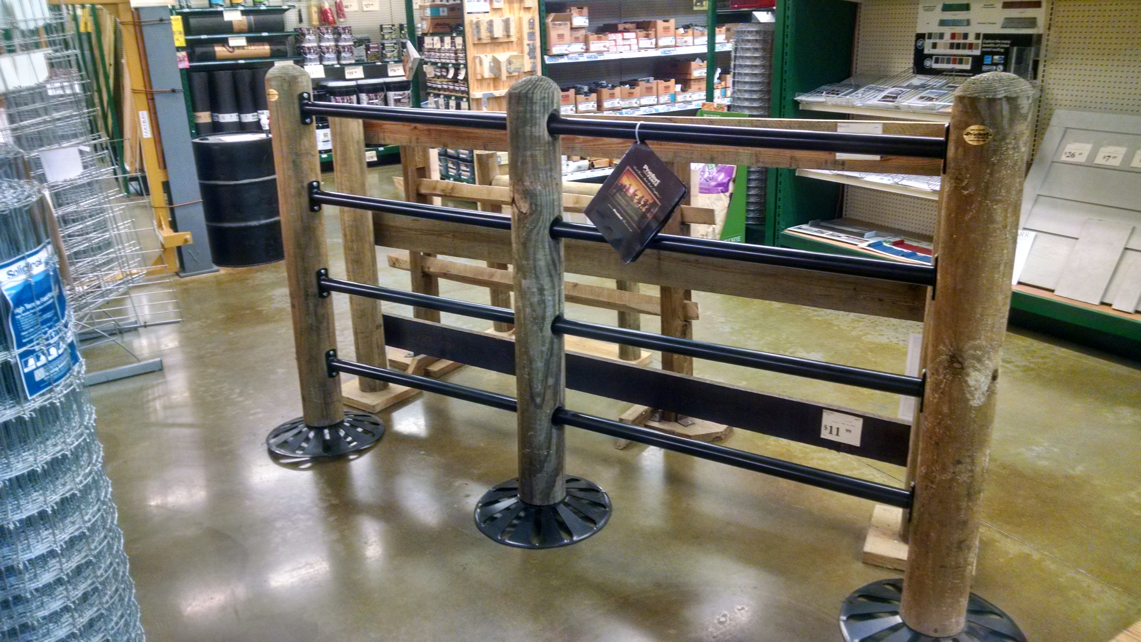 Indoor Ponderosa Fence Display